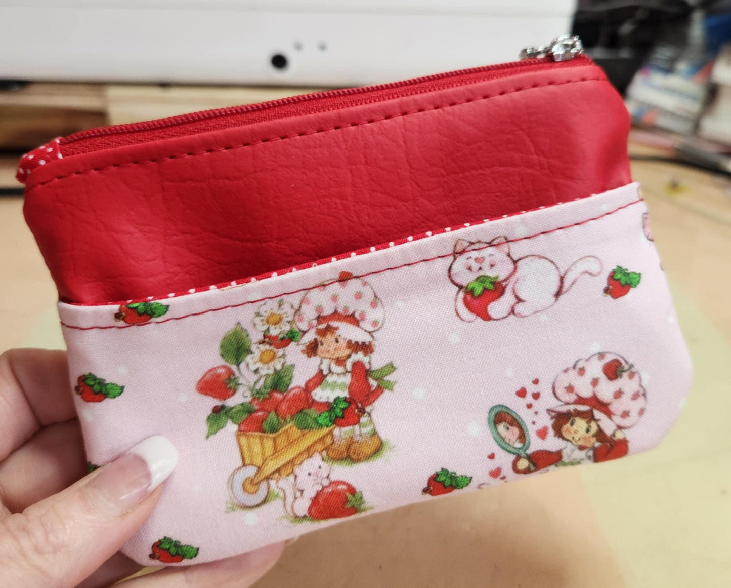 80's Strawberry Girl & Cat Zip-Up Cardholder