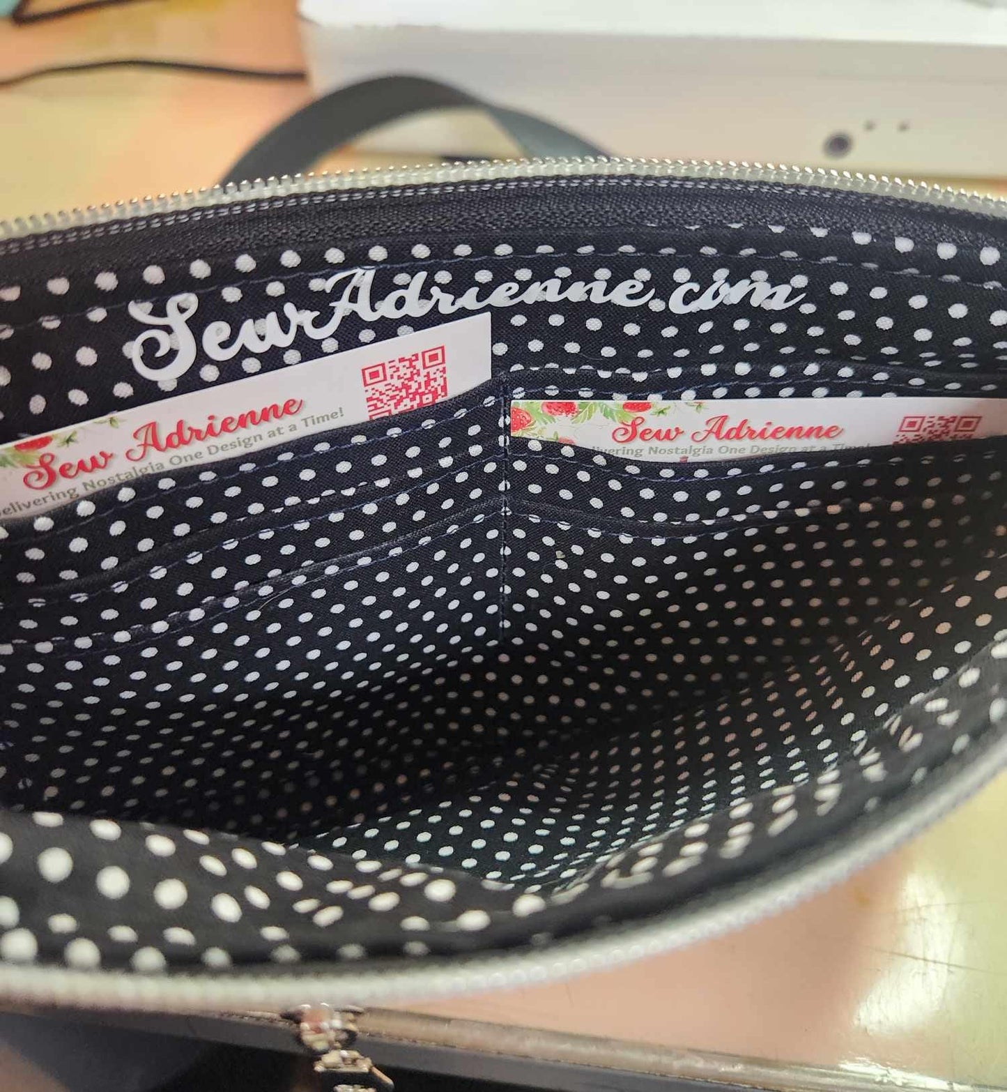Peanuts Gang Zippered Clutch Crossbody