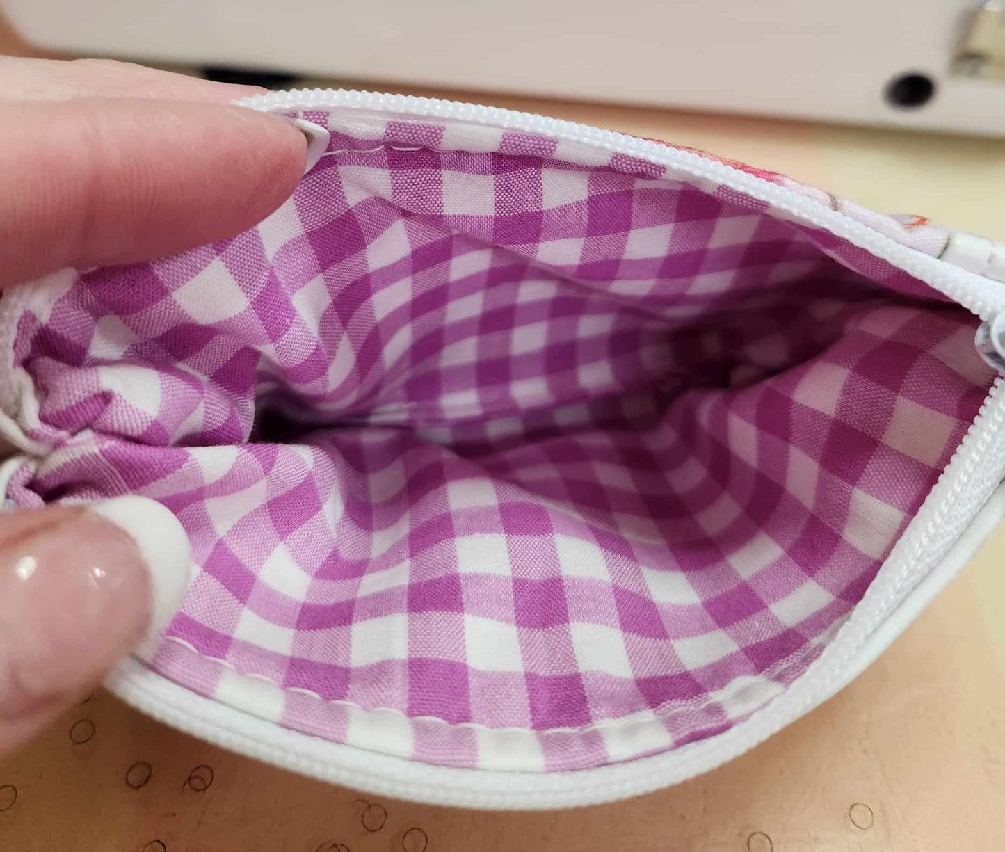 80's Raspberry Girl Zip-Up Cardholder