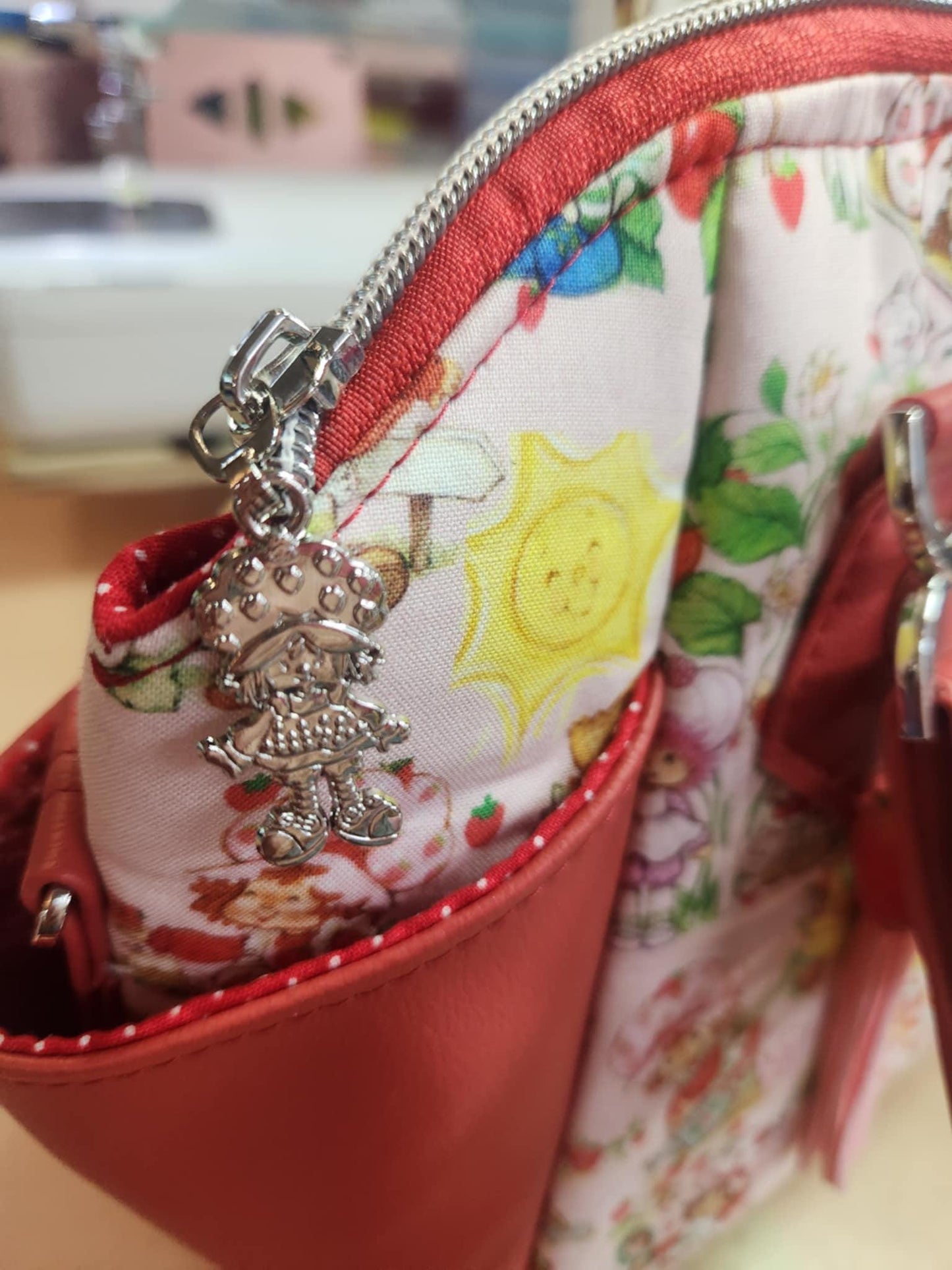Scented Option! Strawberry Friends Shoulder Bag