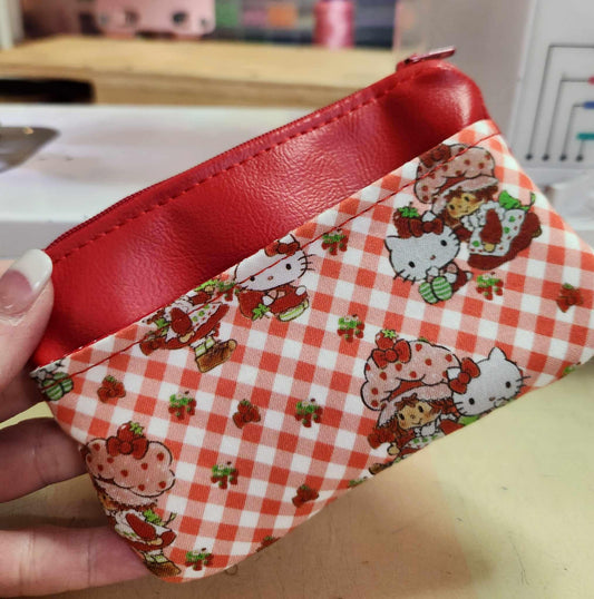 80's Strawberry Girl & Kitty Zip-Up Cardholder
