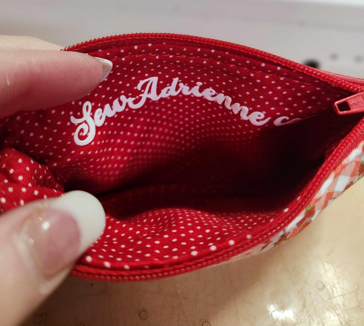 80's Strawberry Girl & Kitty Zip-Up Cardholder