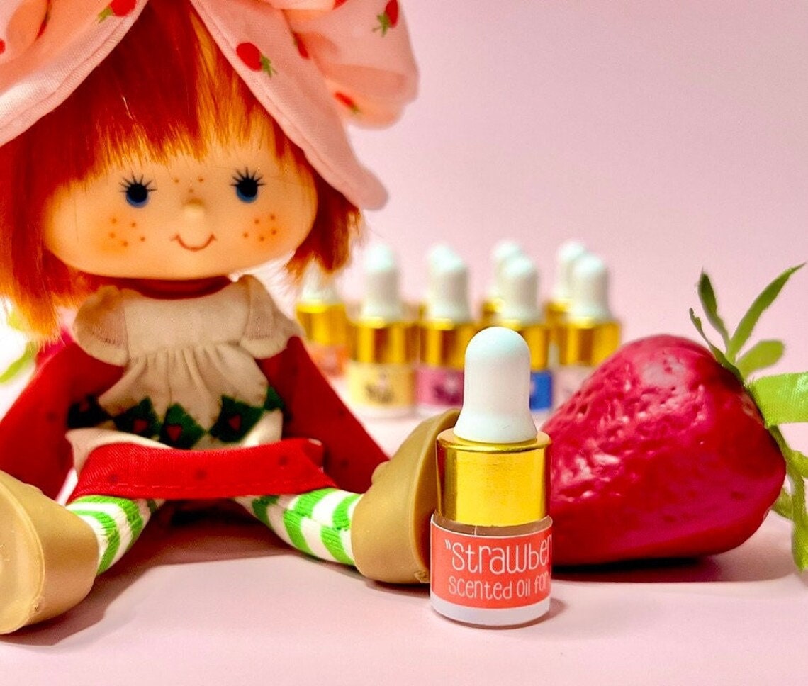 Scented Option! Strawberry & Friends, Bright Pink Large Handbag
