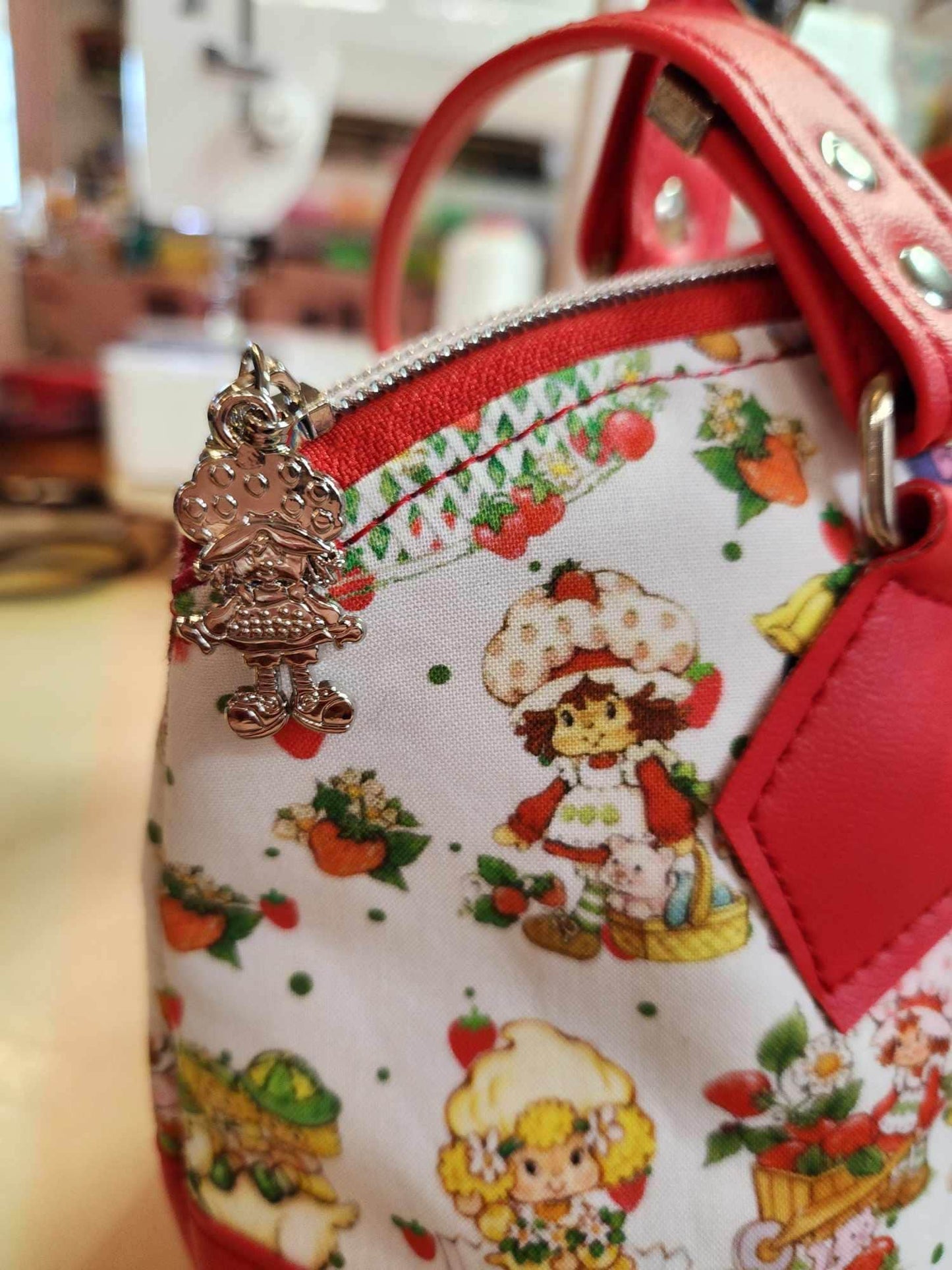 Scented Option! Strawberry Friends Domed Handbag