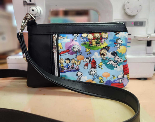 Peanuts Gang Zippered Clutch Crossbody