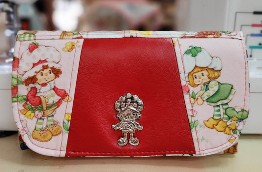 Strawberry Girl & Friends Accordion Wallet