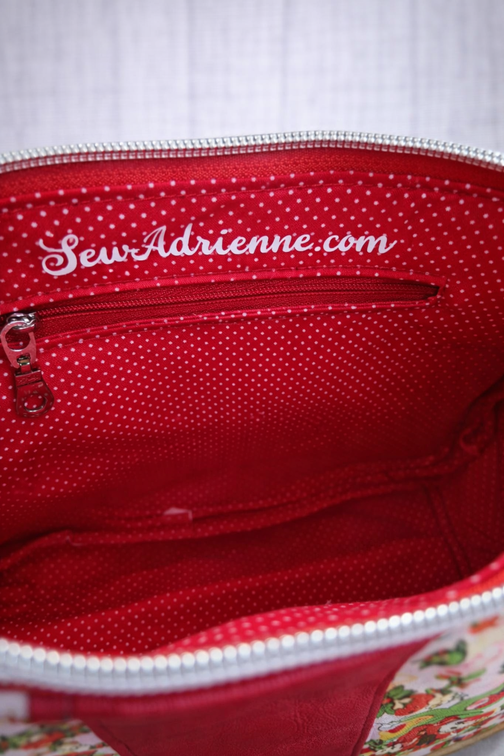 READY TO SHIP! 80's Strawberry Girl Baguette Shoulder Bag