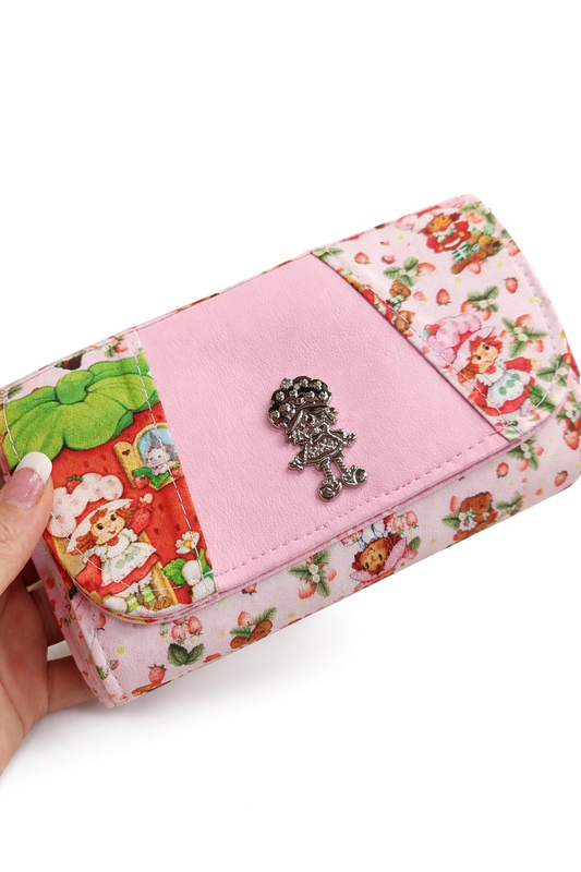 Strawberry Girl Accordion Wallet