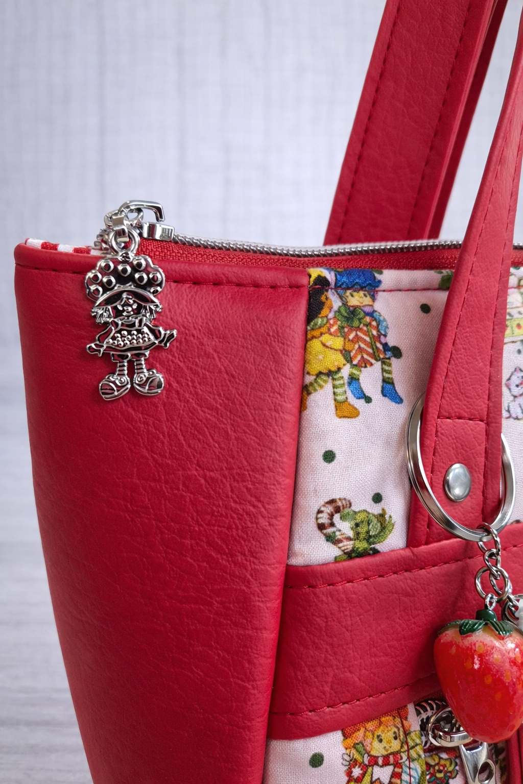Scented Option! Christmas Strawberry Friends Large Handbag