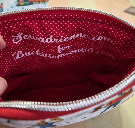 Buck Atoms Land of the Giants Route 66 Tulsa Zippered Pouch