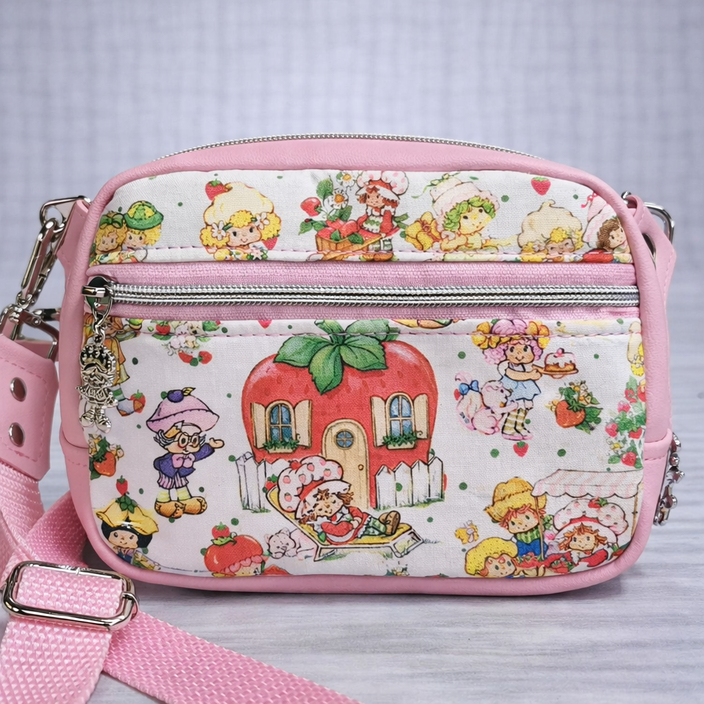 Scented Option! Strawberry Friends, Small Sling, Fanny, Hip Pack