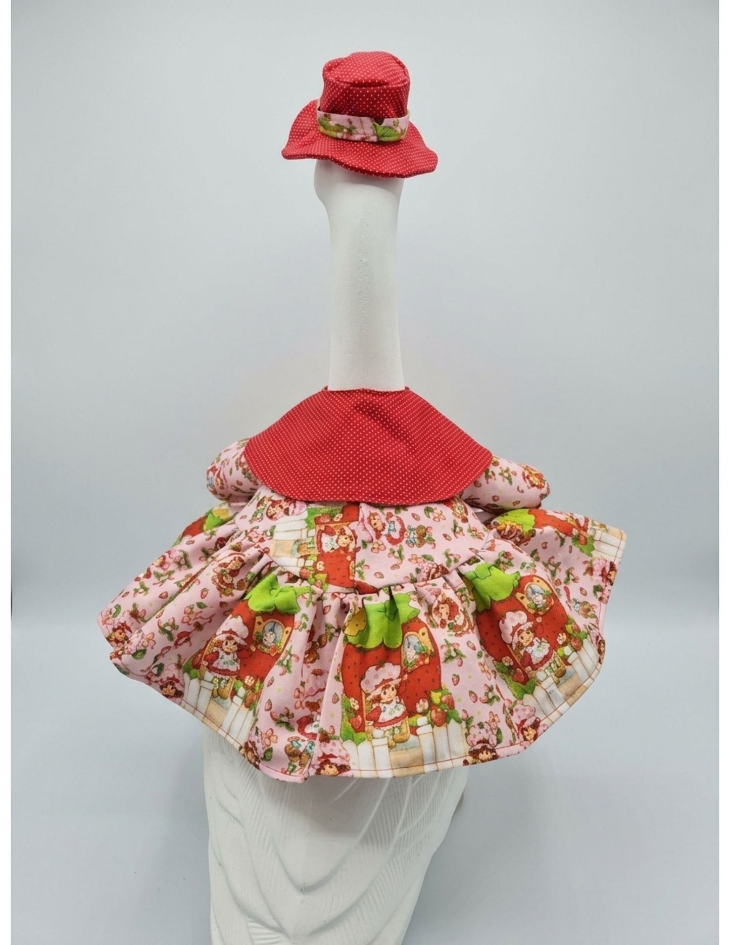 Strawberry Shortcake Porch Goose Dress Set